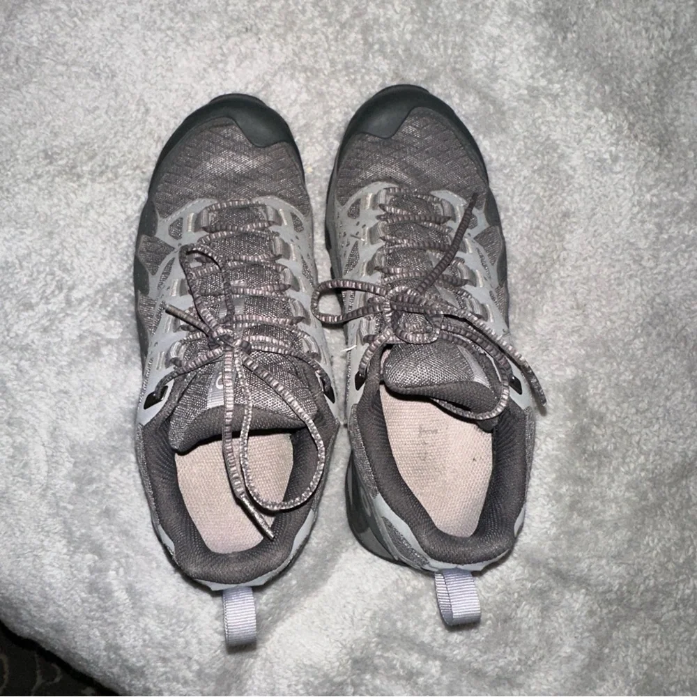 Oboz Women's Gray Hiking Shoes - Picture 2 of 6